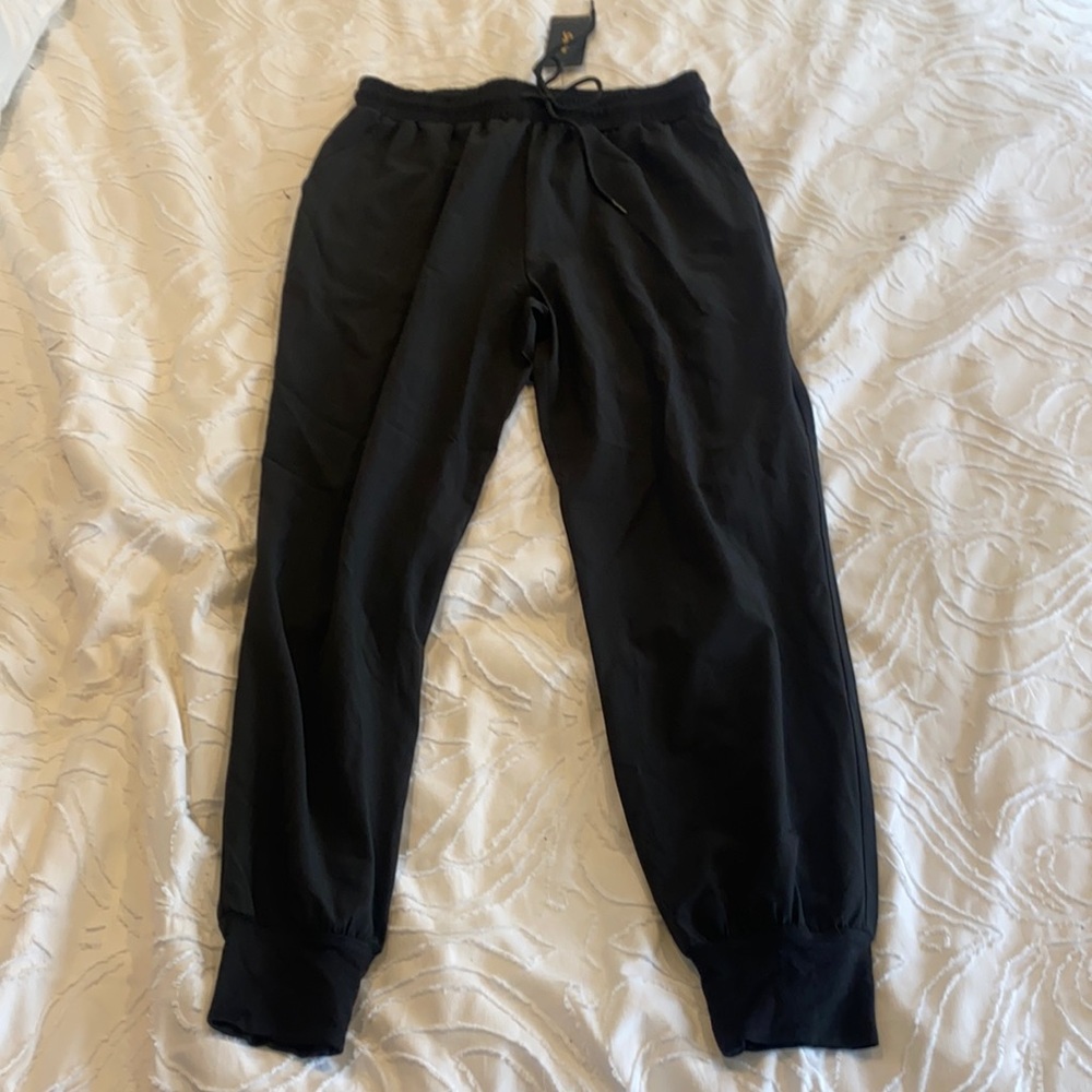 Black joggers NWT size M